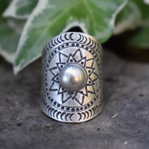 Artisan Silver Ring / Thai Karen Hill Tribe / Sunburst Design / 98.5% Silver