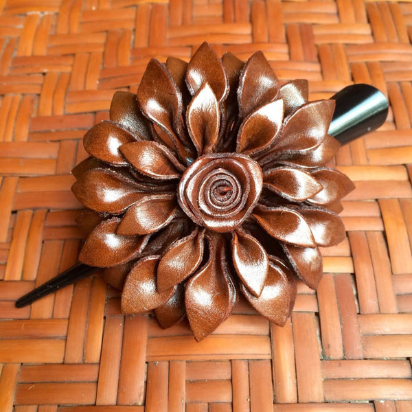 Handmade Leather Neutral Beige/Tan Floral Hair Barrette | Colombian Artisan Clip Beige Flowers Hair Clip, Genuine Leather, Hair Barrette  main image 3