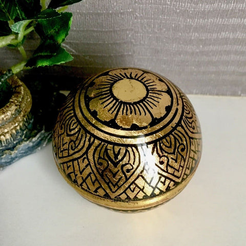 Thai Lacquerware Keepsake Box | Gold Leafed | Round Flower Ball